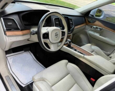 Вольво ХС90 2019 в Киеве на Automoto.ua Белый Вольво ХС90, объемом двигателя 2 л и пробегом 47 тыс. км за 14000 $, фото 12 на Automoto.ua