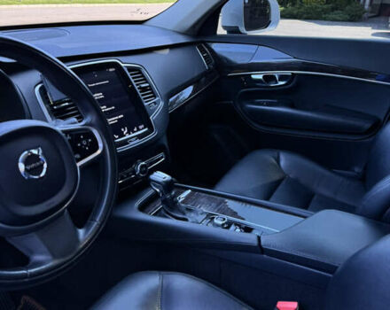 Белый Вольво ХС90, объемом двигателя 1.97 л и пробегом 78 тыс. км за 40000 $, фото 7 на Automoto.ua