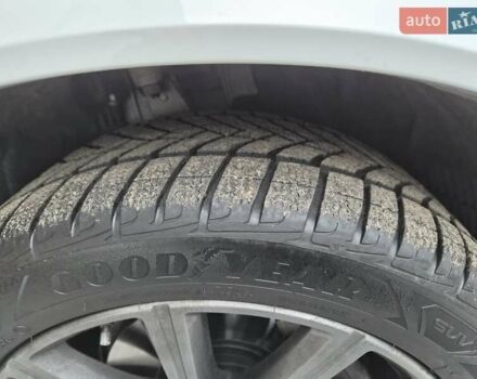 Білий Вольво ХС90, об'ємом двигуна 1.97 л та пробігом 105 тис. км за 41555 $, фото 14 на Automoto.ua