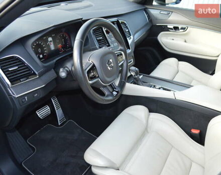 Белый Вольво ХС90, объемом двигателя 1.97 л и пробегом 102 тыс. км за 41000 $, фото 44 на Automoto.ua
