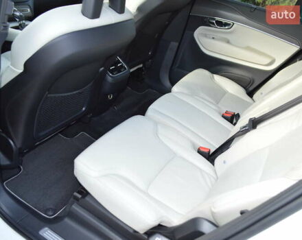 Белый Вольво ХС90, объемом двигателя 1.97 л и пробегом 102 тыс. км за 41000 $, фото 48 на Automoto.ua