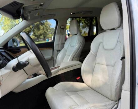 Вольво ХС90 2019 в Киеве на Automoto.ua Белый Вольво ХС90, объемом двигателя 2 л и пробегом 47 тыс. км за 14000 $, фото 10 на Automoto.ua