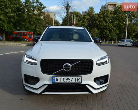 Белый Вольво ХС90, объемом двигателя 1.97 л и пробегом 102 тыс. км за 41000 $, фото 2 на Automoto.ua