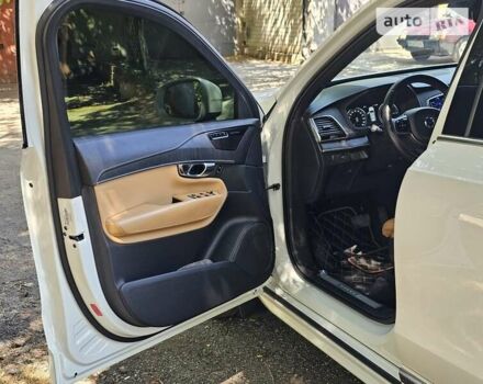 Белый Вольво ХС90, объемом двигателя 1.97 л и пробегом 180 тыс. км за 41500 $, фото 9 на Automoto.ua