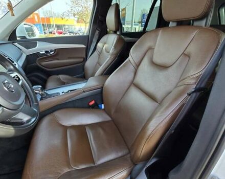 Белый Вольво ХС90, объемом двигателя 1.97 л и пробегом 151 тыс. км за 35500 $, фото 24 на Automoto.ua