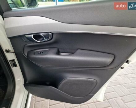 Білий Вольво ХС90, об'ємом двигуна 1.97 л та пробігом 80 тис. км за 31500 $, фото 15 на Automoto.ua