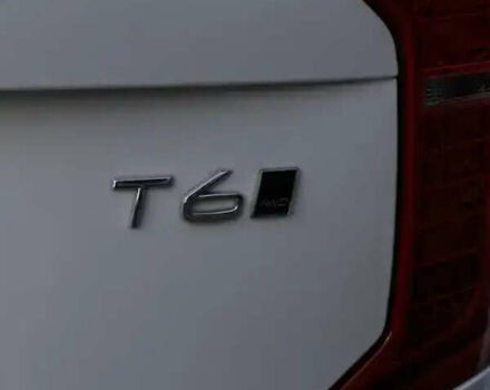 Белый Вольво ХС90, объемом двигателя 1.97 л и пробегом 140 тыс. км за 36900 $, фото 6 на Automoto.ua