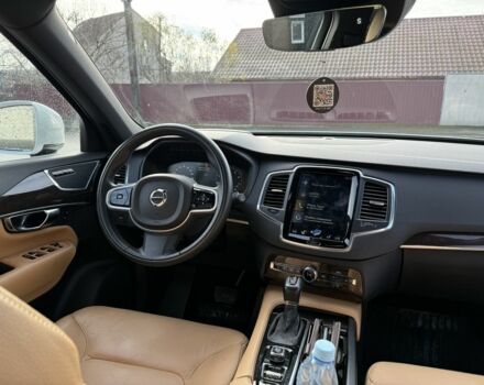 Белый Вольво ХС90, объемом двигателя 2 л и пробегом 160 тыс. км за 17000 $, фото 2 на Automoto.ua