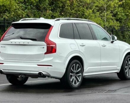 Белый Вольво ХС90, объемом двигателя 2 л и пробегом 32 тыс. км за 20100 $, фото 3 на Automoto.ua