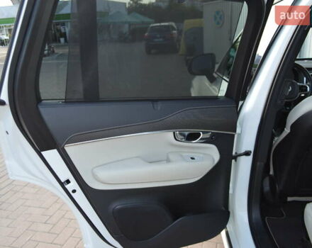 Белый Вольво ХС90, объемом двигателя 1.97 л и пробегом 102 тыс. км за 41000 $, фото 47 на Automoto.ua