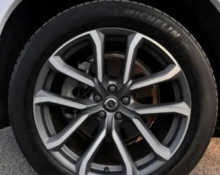 Белый Вольво ХС90, объемом двигателя 1.97 л и пробегом 140 тыс. км за 36900 $, фото 2 на Automoto.ua