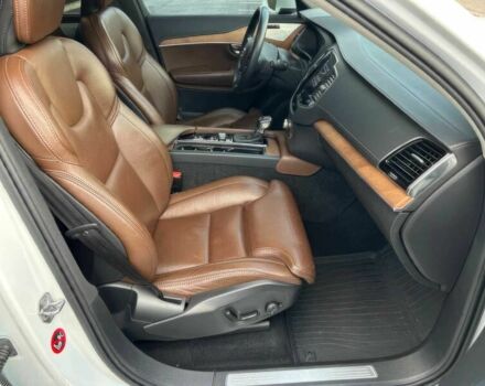 Білий Вольво ХС90, об'ємом двигуна 2 л та пробігом 41 тис. км за 19000 $, фото 7 на Automoto.ua