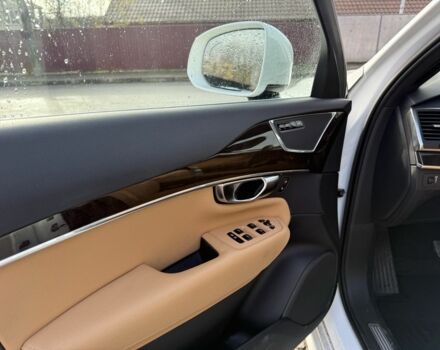 Белый Вольво ХС90, объемом двигателя 2 л и пробегом 160 тыс. км за 17000 $, фото 4 на Automoto.ua