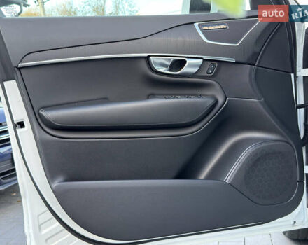 Вольво ХС90 2019 в Черновцах на Automoto.ua Белый Вольво ХС90, объемом двигателя 2 л и пробегом 132 тыс. км за 33300 $, фото 50 на Automoto.ua