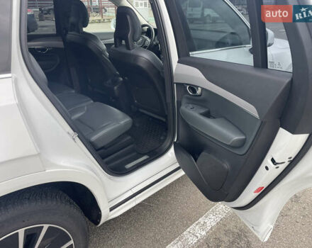 Белый Вольво ХС90, объемом двигателя 1.97 л и пробегом 178 тыс. км за 40500 $, фото 8 на Automoto.ua