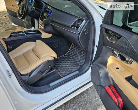 Белый Вольво ХС90, объемом двигателя 1.97 л и пробегом 180 тыс. км за 41500 $, фото 50 на Automoto.ua