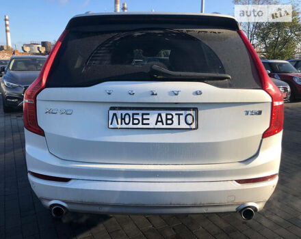 Белый Вольво ХС90, объемом двигателя 2 л и пробегом 33 тыс. км за 39900 $, фото 4 на Automoto.ua