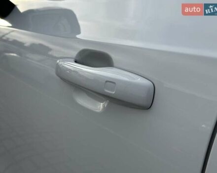 Белый Вольво ХС90, объемом двигателя 1.97 л и пробегом 153 тыс. км за 29999 $, фото 42 на Automoto.ua