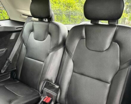 Белый Вольво ХС90, объемом двигателя 2 л и пробегом 32 тыс. км за 20100 $, фото 12 на Automoto.ua