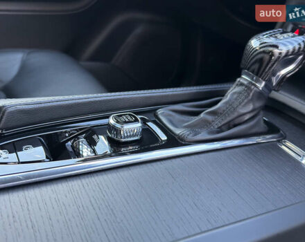 Вольво ХС90 2019 в Черновцах на Automoto.ua Белый Вольво ХС90, объемом двигателя 2 л и пробегом 132 тыс. км за 33300 $, фото 27 на Automoto.ua