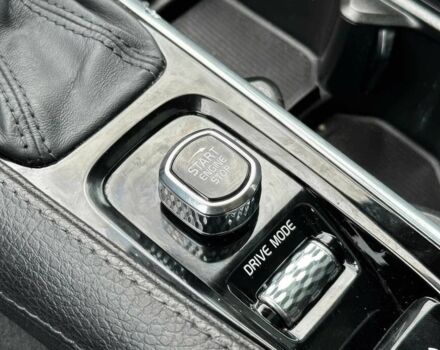 Белый Вольво ХС90, объемом двигателя 2 л и пробегом 32 тыс. км за 20100 $, фото 9 на Automoto.ua