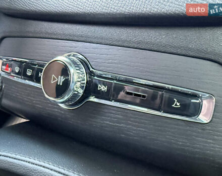 Вольво ХС90 2019 в Черновцах на Automoto.ua Белый Вольво ХС90, объемом двигателя 2 л и пробегом 132 тыс. км за 33300 $, фото 47 на Automoto.ua