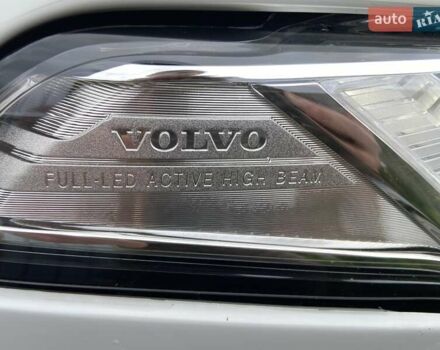 Білий Вольво ХС90, об'ємом двигуна 1.97 л та пробігом 305 тис. км за 31000 $, фото 12 на Automoto.ua