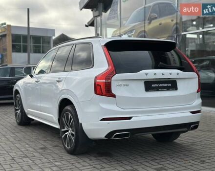 Белый Вольво ХС90, объемом двигателя 1.97 л и пробегом 153 тыс. км за 29999 $, фото 2 на Automoto.ua
