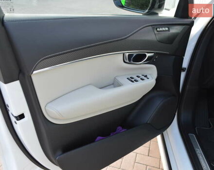 Белый Вольво ХС90, объемом двигателя 1.97 л и пробегом 102 тыс. км за 41000 $, фото 46 на Automoto.ua