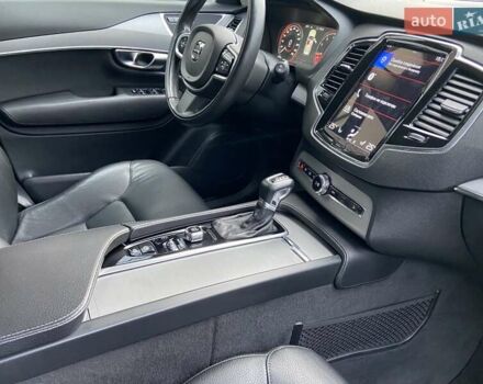 Білий Вольво ХС90, об'ємом двигуна 1.97 л та пробігом 305 тис. км за 31000 $, фото 17 на Automoto.ua