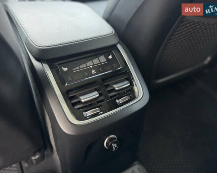 Білий Вольво ХС90, об'ємом двигуна 1.97 л та пробігом 30 тис. км за 35999 $, фото 11 на Automoto.ua