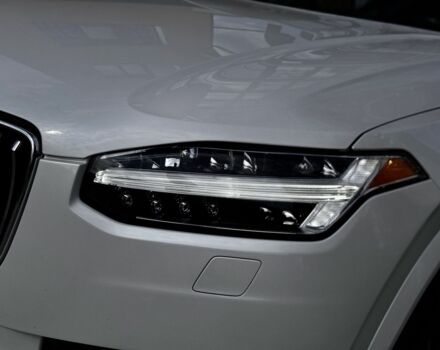 Білий Вольво ХС90, об'ємом двигуна 2 л та пробігом 82 тис. км за 38500 $, фото 4 на Automoto.ua