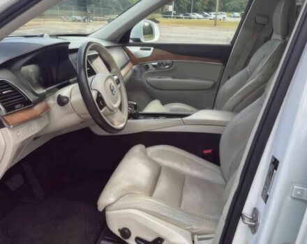 Білий Вольво ХС90, об'ємом двигуна 2 л та пробігом 47 тис. км за 18900 $, фото 6 на Automoto.ua