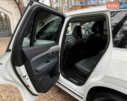 Белый Вольво ХС90, объемом двигателя 2 л и пробегом 145 тыс. км за 38400 $, фото 115 на Automoto.ua