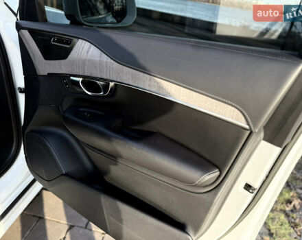 Белый Вольво ХС90, объемом двигателя 1.97 л и пробегом 105 тыс. км за 43500 $, фото 55 на Automoto.ua