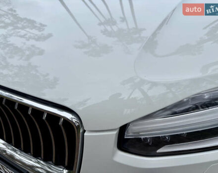 Белый Вольво ХС90, объемом двигателя 2 л и пробегом 145 тыс. км за 38400 $, фото 78 на Automoto.ua