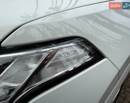 Белый Вольво ХС90, объемом двигателя 2 л и пробегом 145 тыс. км за 38400 $, фото 26 на Automoto.ua