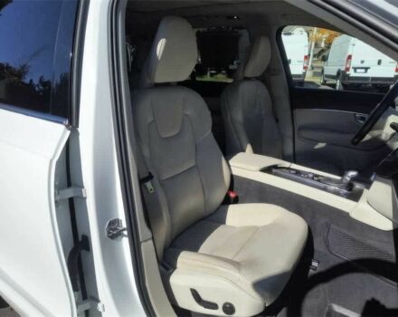 Білий Вольво ХС90, об'ємом двигуна 2 л та пробігом 50 тис. км за 10500 $, фото 8 на Automoto.ua