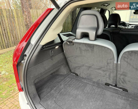 Белый Вольво ХС90, объемом двигателя 2 л и пробегом 145 тыс. км за 38400 $, фото 138 на Automoto.ua