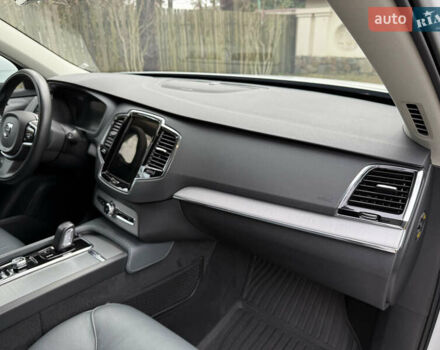 Белый Вольво ХС90, объемом двигателя 2 л и пробегом 145 тыс. км за 38400 $, фото 164 на Automoto.ua