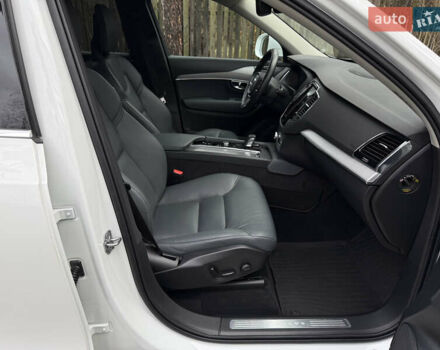 Белый Вольво ХС90, объемом двигателя 2 л и пробегом 145 тыс. км за 38400 $, фото 161 на Automoto.ua