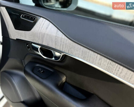 Белый Вольво ХС90, объемом двигателя 1.97 л и пробегом 105 тыс. км за 43500 $, фото 56 на Automoto.ua