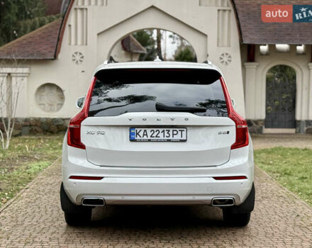 Белый Вольво ХС90, объемом двигателя 2 л и пробегом 145 тыс. км за 38400 $, фото 2 на Automoto.ua