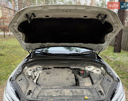 Белый Вольво ХС90, объемом двигателя 2 л и пробегом 145 тыс. км за 38400 $, фото 174 на Automoto.ua