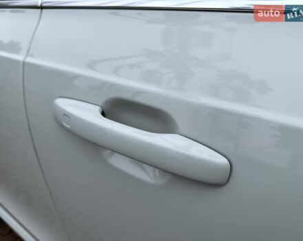 Белый Вольво ХС90, объемом двигателя 2 л и пробегом 145 тыс. км за 38400 $, фото 60 на Automoto.ua