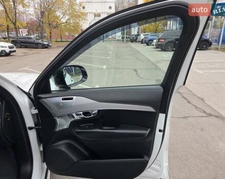 Белый Вольво ХС90, объемом двигателя 1.97 л и пробегом 117 тыс. км за 45500 $, фото 19 на Automoto.ua