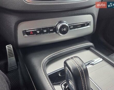 Белый Вольво ХС90, объемом двигателя 1.97 л и пробегом 117 тыс. км за 45500 $, фото 37 на Automoto.ua