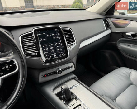 Белый Вольво ХС90, объемом двигателя 2 л и пробегом 145 тыс. км за 38400 $, фото 109 на Automoto.ua