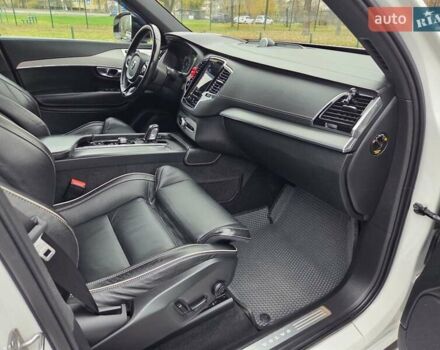 Белый Вольво ХС90, объемом двигателя 1.97 л и пробегом 117 тыс. км за 45500 $, фото 46 на Automoto.ua