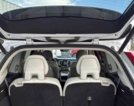 Білий Вольво ХС90, об'ємом двигуна 2 л та пробігом 47 тис. км за 18900 $, фото 13 на Automoto.ua